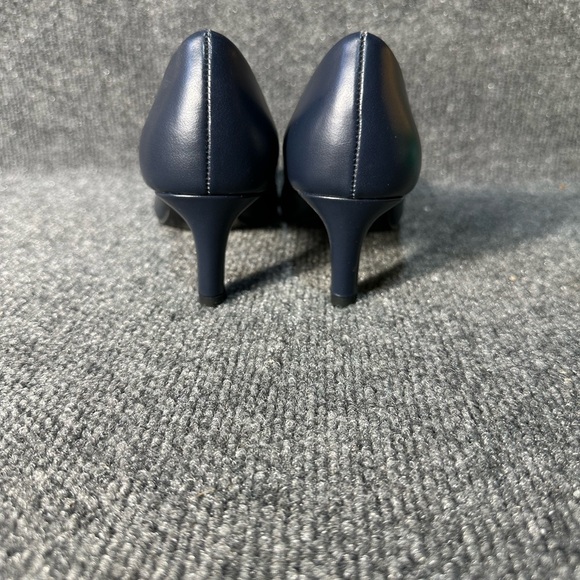 NWT women’s Easy Street Pointe High heels Navy SZ 6 - Picture 6 of 6